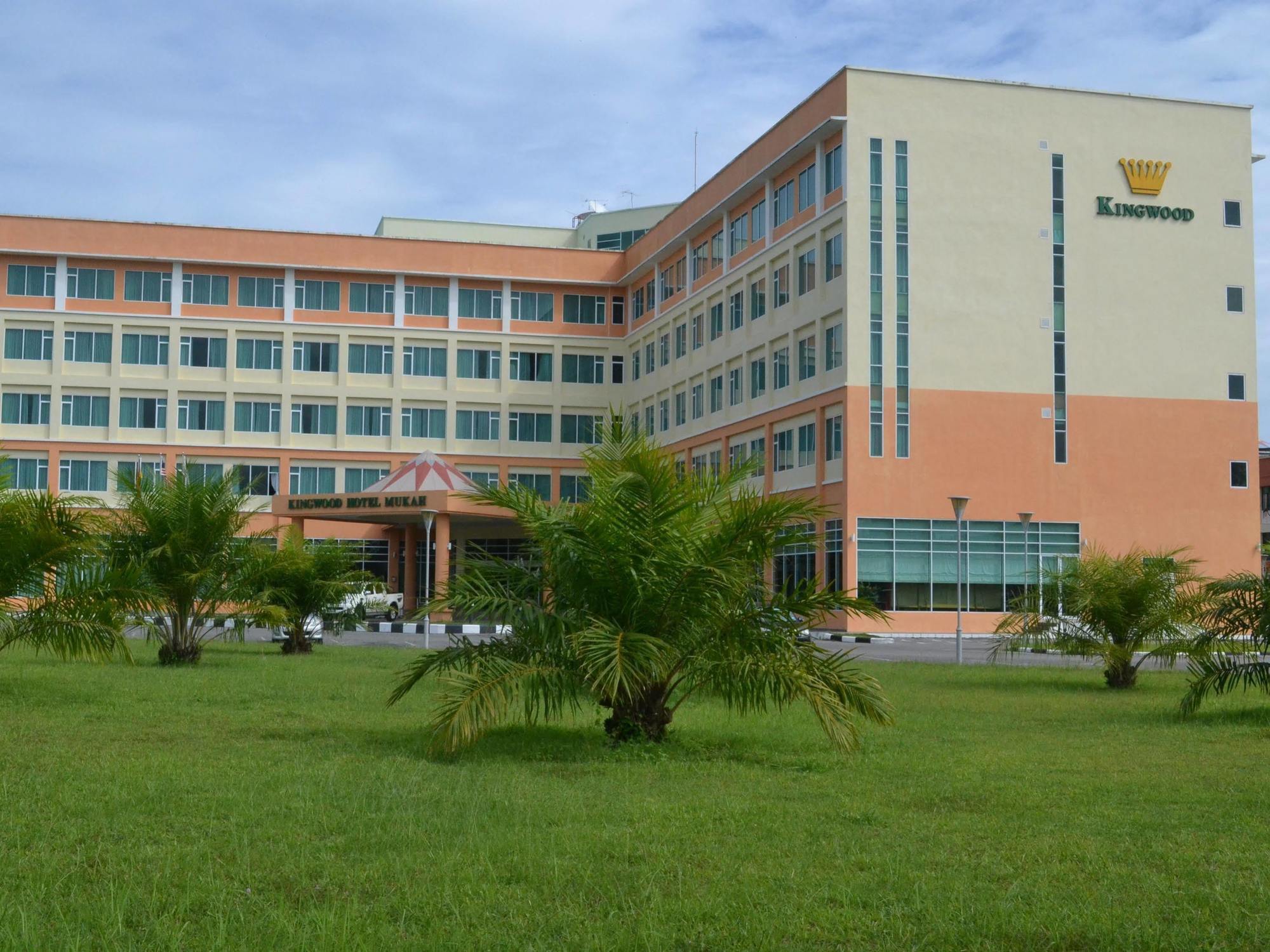 Kingwood Hotel Mukah Selangau Buitenkant foto